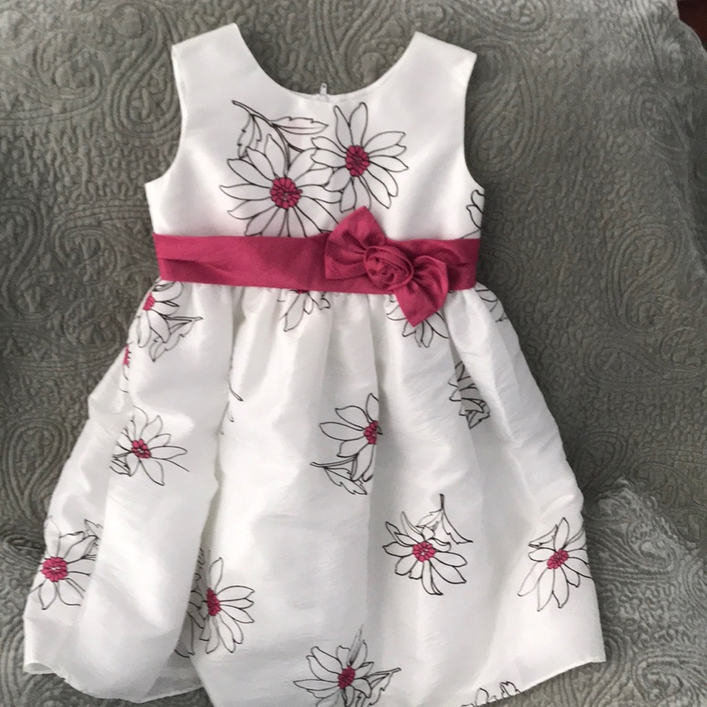 Girl’s dress